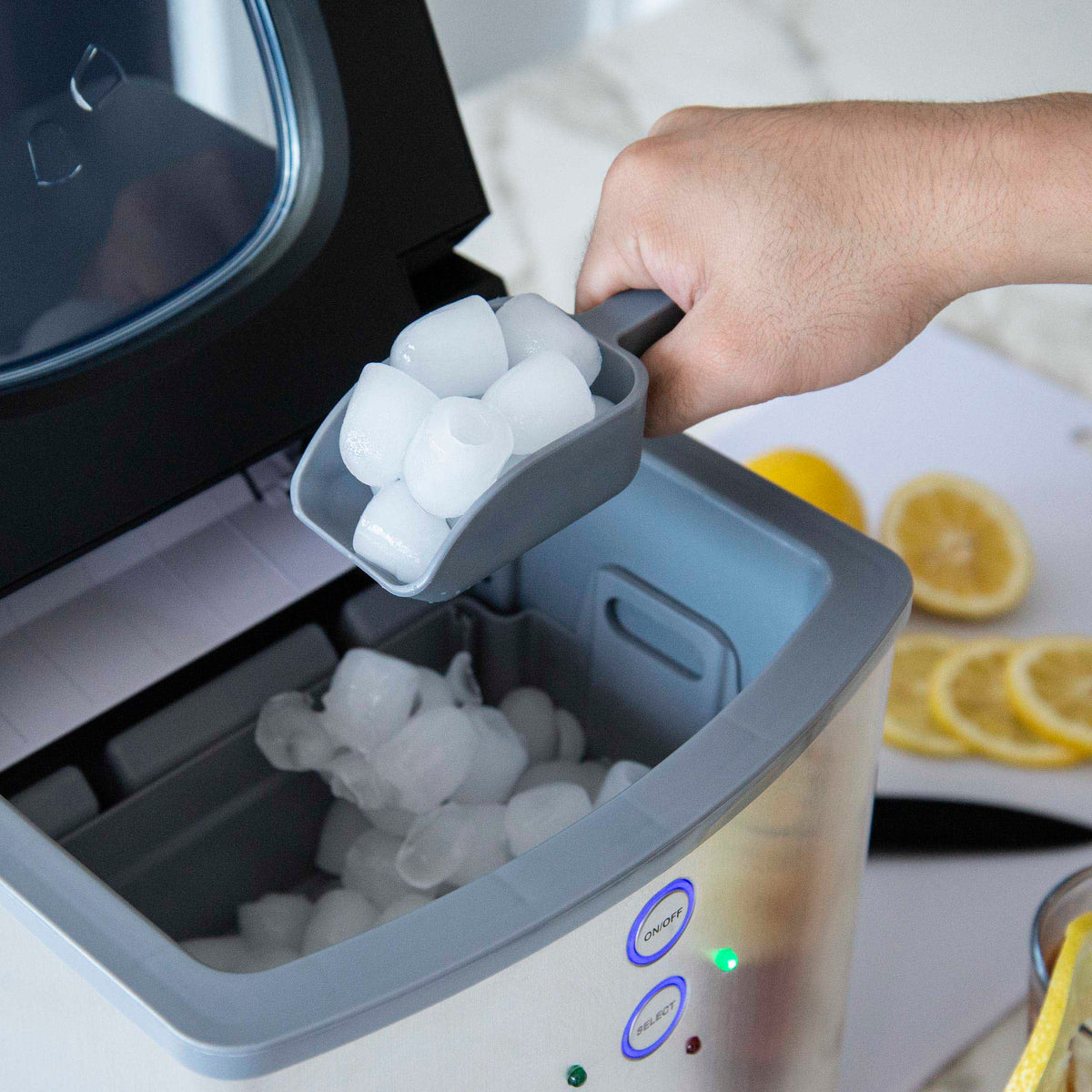 Newair® Countertop Ice Maker. Bullet Ice, 33 lbs/day - Black